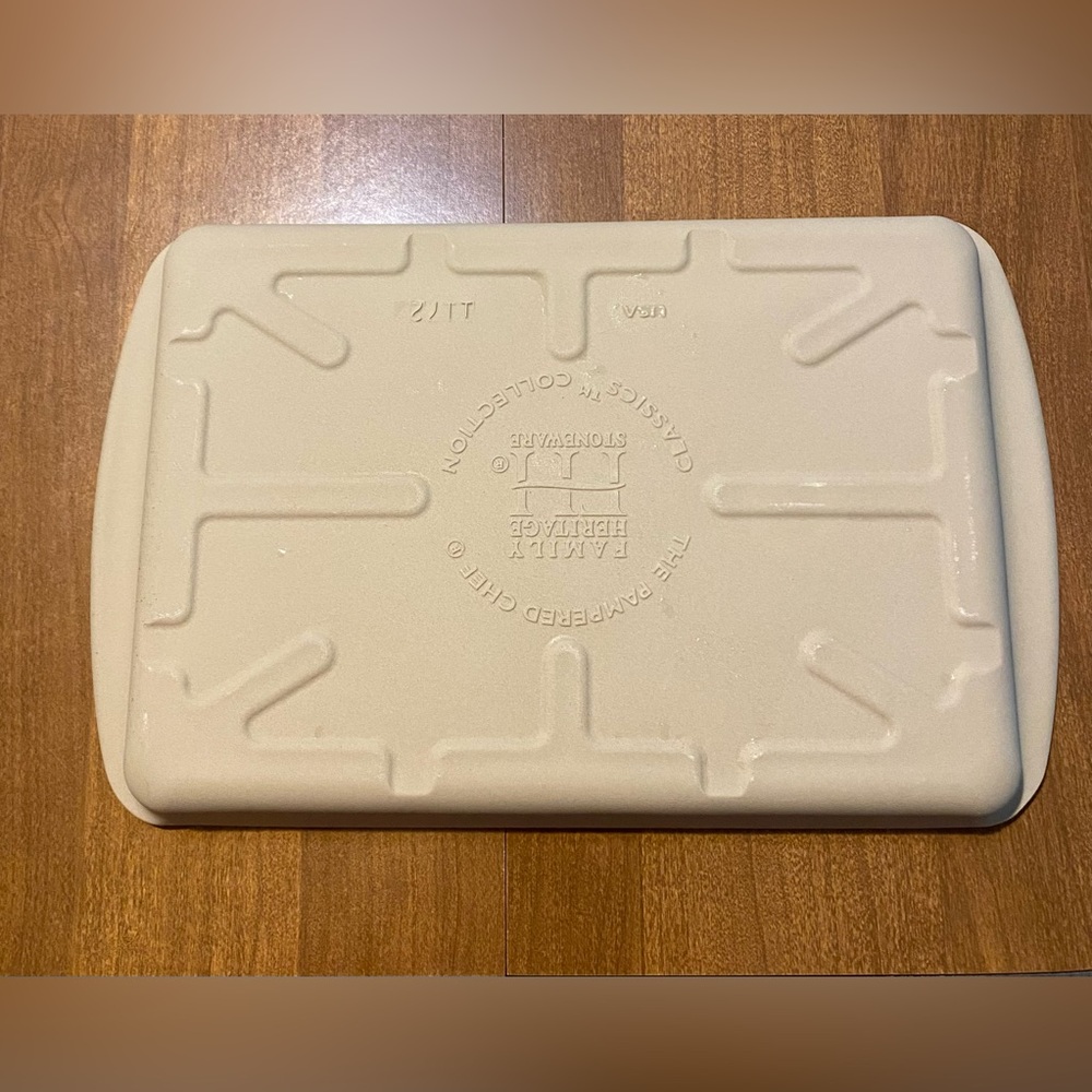 Pampered Chef BNWOT Medium Bar Pan Stoneware - Picture 4 of 5